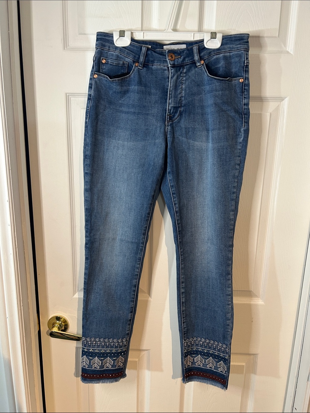 Tribal size 8 Blue Embroidered Hem Women's Jeans
